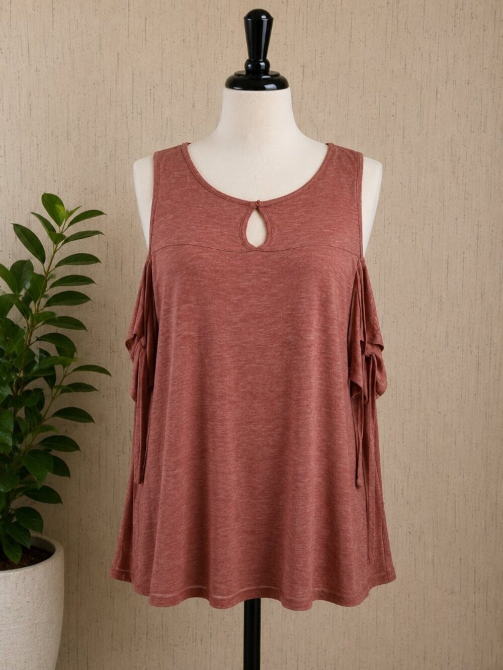 Rust Cold Shoulder Knit Top – Size M